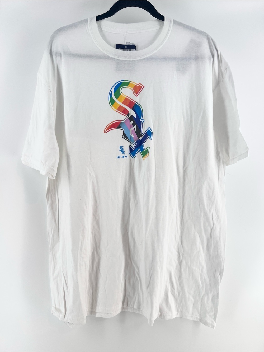 NWT Chicago White Sox colorful t shirt size XXL